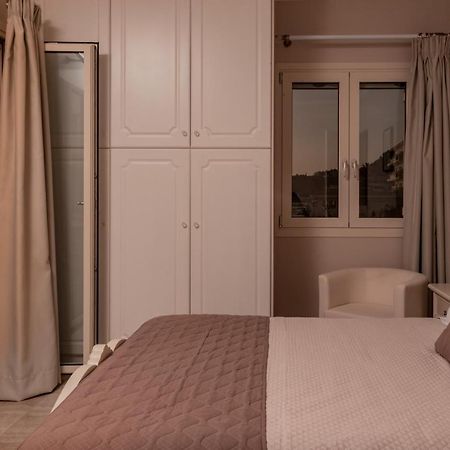 ארגאסי Villa Elizabeth - Seafront Classic Villa! מראה חיצוני תמונה
