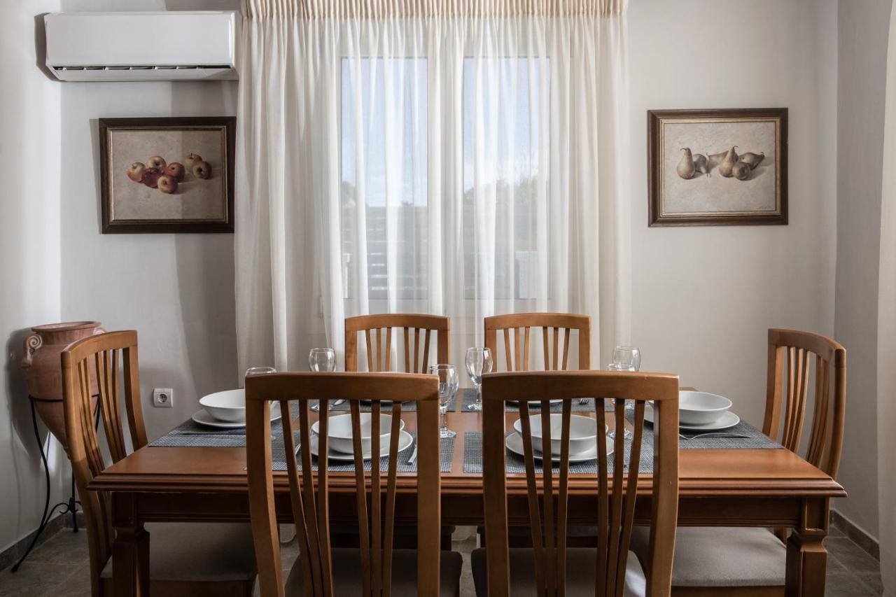 ארגאסי Villa Elizabeth - Seafront Classic Villa! מראה חיצוני תמונה